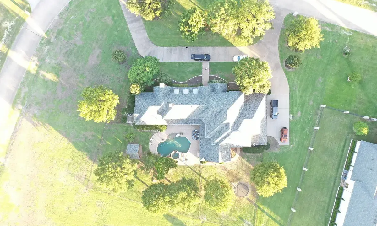 New shingle roof installation on a home in Fort Payne